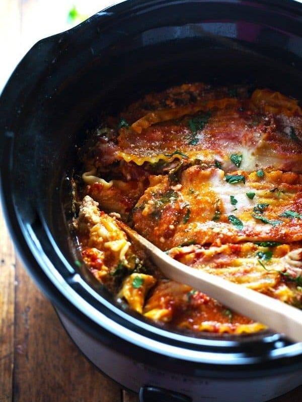 Super Easy Skinny Veggie Crockpot Lasagna - a handful of simple ingredients for a healthy family dinner. | https://body-reset.today